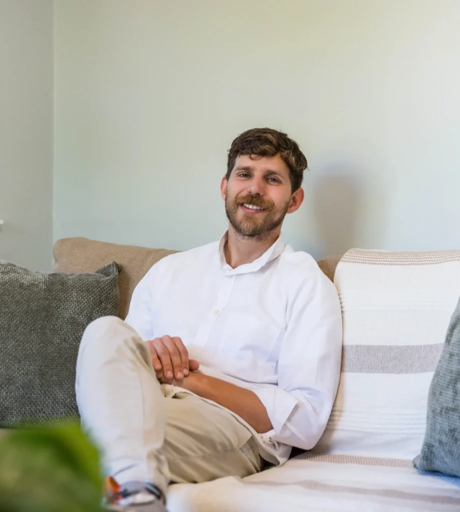 Home 1 profile picture of yanir grindler clinical psychologist in sea point